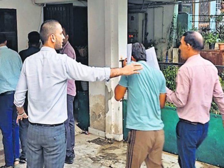 30 अप्रेल से परीक्षा के दिन तक चलती रही सौदेबाजी:सीकर कोचिंग हब का काला सच…पेपर आने से पहले ही बच्चों ने 10-10 लाख में सौदा किया