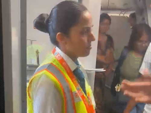 Air India Flight Emergency | Bhubaneswar-Delhi Aircraft Mid-Air Scare