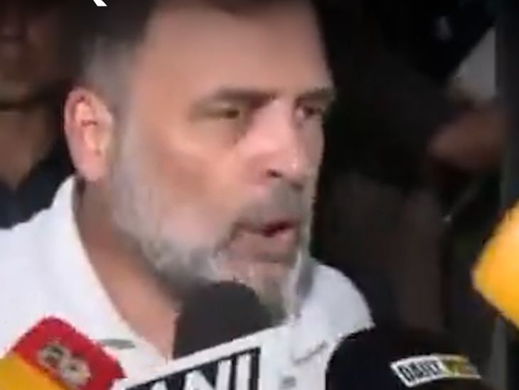 INDIA Block MPs Protest | Rahul Gandhi Stopped By Police Close to India Gate