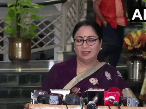 ताहिर हुसैन को सजा पर दिल्ली सीएम रेखा का हमला:AAP नेतृत्व से मांगा जवाब, बोलीं- कोर्ट का फैसला पीड़ितों को न्याय दिलाने की दिशा में अहम कदम