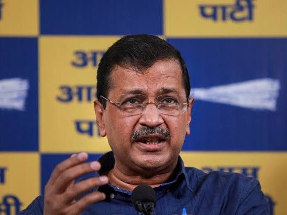 E-20 पेट्रोल नीति पर केजरीवाल ने केंद्र सरकार को घेरा:बोले-30 करोड़ वाहनों को कबाड़ बनाने की जिद, दबाव में मारुति-टोयोटा ने बोला झूठ