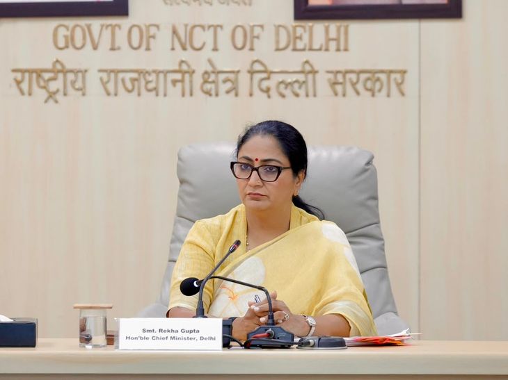 दिल्ली ईवी पॉलिसी से मध्यम-निम्न आय वर्ग फायदा:दोपहिया पर ₹50 हजार, ई-ऑटो पर ₹75 हजार और गुड्स कैरियर पर ₹1.5 लाख तक की बचत का दावा