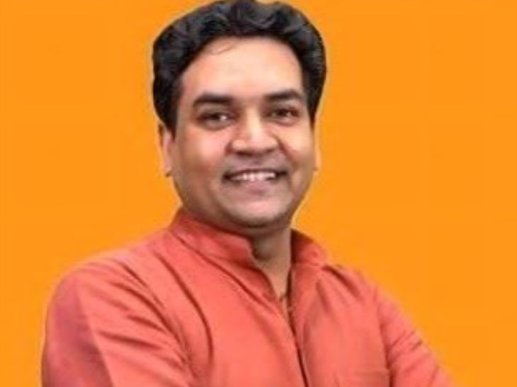 रुचिका विवाद पर सियासत तेज, केजरीवाल को भाजपा का पलटवार:जंतर-मंतर प्रदर्शन से जुड़े वीडियो को लेकर आरोप-प्रत्यारोप, कपिल मिश्रा ने दिया जवाब
